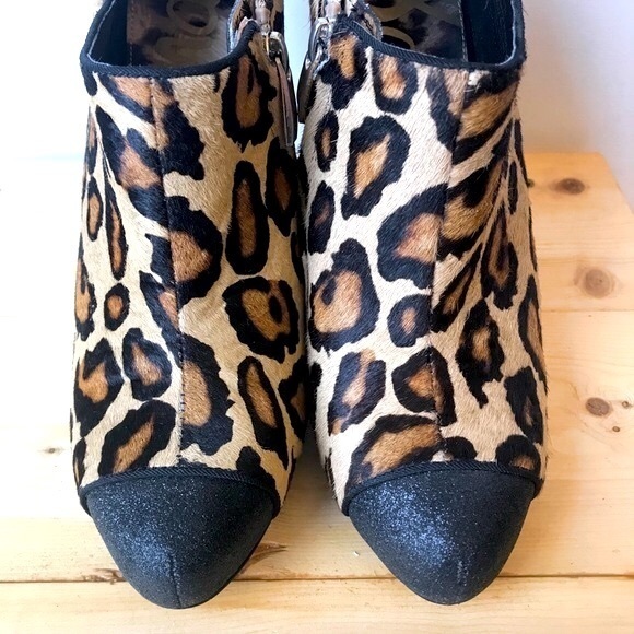 *SOLD* Sam Edelman Felix Calf Hair Leopard High Heel Booties Size: 7 - Picture 4 of 11